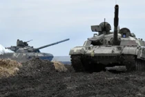 Thủ đô Kiev “có thể thất thủ”, cố vấn tổng thống Ukraine muốn đàm phán với Nga