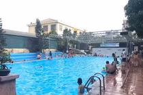 Khô da khi đi bơi