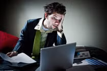 Quá tham công việc thành ra loạn thần