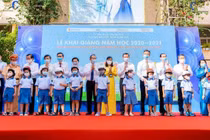 Honda trao tặng gần 6 triệu mũ bảo hiểm cho học sinh lớp 1