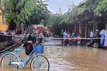 Phố cổ ngập, Hội An chuẩn bị sơ tán dân