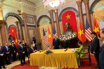 Vietjet ký hợp đồng mua 100 máy bay với Boeing và bảo dưỡng động cơ trị giá 18 tỷ USD với Tập đoàn General Electric