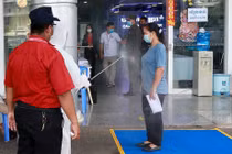 Bên trong Bệnh viện Chợ Rẫy Phnom Penh tại tâm dịch Covid-19