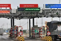 Đến tháng 9, có 80 - 90% số xe trên toàn quốc dán thẻ dịch vụ thu phí không dừng