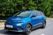 VinFast VF e34 là mẫu xe duy nhất trong phân khúc C được trang bị các tính năng an toàn tiên tiến như cảnh báo điểm mù, cảnh báo lệch làn...