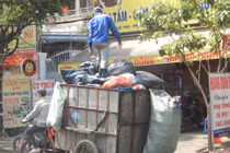 TPHCM triển khai chính sách hỗ trợ chuyển đổi phương tiện thu gom rác.