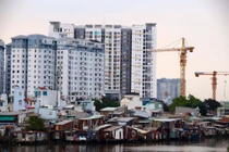 Đặt cọc mua căn hộ chưa đủ điều kiện mở bán ẩn chứa nhiều rủi ro. Ảnh: Việt Linh. 