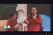 Hình ảnh doanh nhân Hoàng Hường (phải) và "diễn viên" đóng quảng cáo thuốc của doanh nghiệp này được đưa trên VTV1 