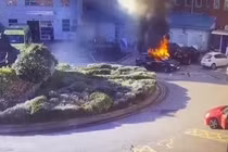 Anh: Tài xế tắc xi ngăn chặn thành công một âm mưu khủng bố