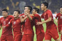 Tập đoàn Hưng Thịnh thưởng nóng tuyển Việt Nam 1 tỷ đồng, thưởng Quang Hải 200 triệu đồng sau trận thắng Malaysia