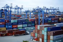 Tìm hướng giải phóng phế liệu tồn đọng tại các cảng biển