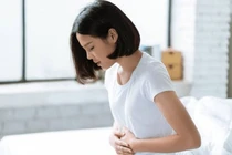 Chủ quan chậm kinh phải cấp cứu vì sẩy thai băng huyết