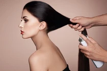 Canada yêu cầu thu hồi dầu gội khô dạng xịt chứa hóa chất nguy hiểm