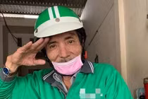 Nghệ sĩ Thương Tín muốn gắn bó với công việc shipper