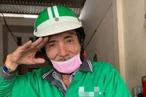 Nghệ sĩ Thương Tín muốn gắn bó với công việc shipper