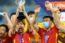 Ông Lee Young-jin làm quyền HLV trưởng U23 Việt Nam