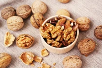 Quả óc chó thu nạp thận khí