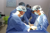Cứu thành công chân người phụ nữ sau 7 lần phẫu thuật 