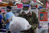 Siêu thị thay đổi combo "đi chợ hộ", nhiều kênh mua hàng quá tải