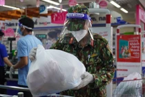 Siêu thị thay đổi combo "đi chợ hộ", nhiều kênh mua hàng quá tải