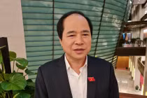 Đại biểu Trương Xuân Cừ trao đổi với PV bên hành lang Quốc hội ngày 29/10.