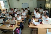 Phát giấy khen cho cả lớp là phản giáo dục