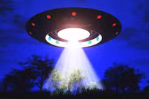 Ông trùm phim kinh dị thừa nhận đã từng tiếp xúc với UFO