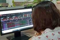 Giãn cách ngồi ở nhà 'đổ' tiền vào chứng khoán