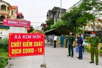 Hà Nội thêm 8 ca dương tính nCoV, 4 ca lây ở sân bóng