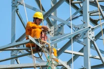 Hóa đơn tiền điện ở miền Bắc lại tăng vọt