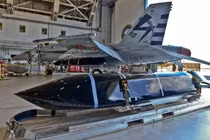 Hải quân Mỹ trang bị tên lửa chống tàu tầm xa AGM-158C LRASM cho Super Hornet