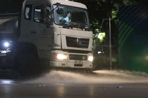 Để giảm ô nhiễm, Hà Nội rửa đường sau 3 năm gián đoạn