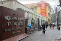 Thanh tra đấu thầu tại Bệnh viện Mắt T.Ư: Vừa đá bóng vừa thổi còi?