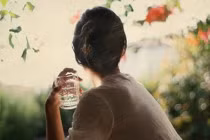 Luôn mặc cảm là người thứ ba