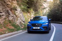 Jaguar F-PACE SVR thế hệ mới trình làng với nhiều cải tiến vượt bậc