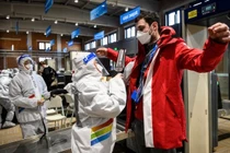 Trung Quốc đề phòng lây lan COVID-19 giữa các vận động viên Olympic và gần 22 triệu cư dân Bắc Kinh 