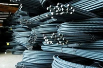  Doanh nghiệp thép lãi đậm, tích cực "găm hàng"