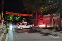 Công an vào cuộc vụ vợ chồng F0 ở lỳ trong nhà khi bị đưa đi cách ly