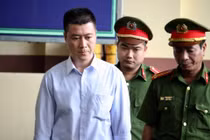 Phan Sào Nam tự nguyện quay lại nhà tù thực hiện nốt án phạt