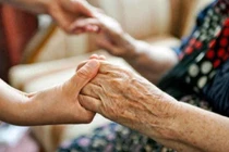 ​​​​​​​Vào nhà dưỡng lão