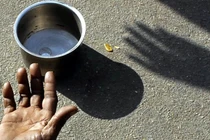 Người ăn xin Ai Cập chết để lại 1,5 triệu USD, con trai ngất xỉu vì "sốc"