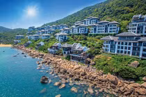 “Điểm danh” bộ sưu tập giải thưởng khủng của khu nghỉ dưỡng tại bán đảo Sơn Trà