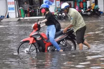 Điều cần làm ngay khi xe chết máy do bị ngập nước