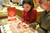 Giá vàng hôm nay 9/8: Cú sụt bất ngờ, nhiều người lo lắng