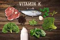 Hạn chế rau quả màu xanh sẫm khi sử dụng thuốc chống đông