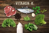 Hạn chế rau quả màu xanh sẫm khi sử dụng thuốc chống đông