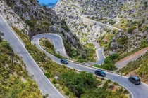 Đi ô tô trên đường đèo núi cần lưu ý gì?