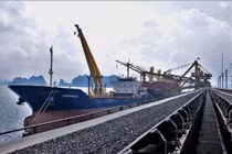 Năm 2020: Tiếp tục xuất khẩu hơn 2 triệu tấn than