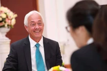 Giáo sư Mỹ lý giải vì sao bác sĩ Việt không cần học "từ thấp lên cao"