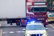 Thứ trưởng Ngoại giao: Sẽ không công bố danh tính 39 người Việt tử vong ở Anh